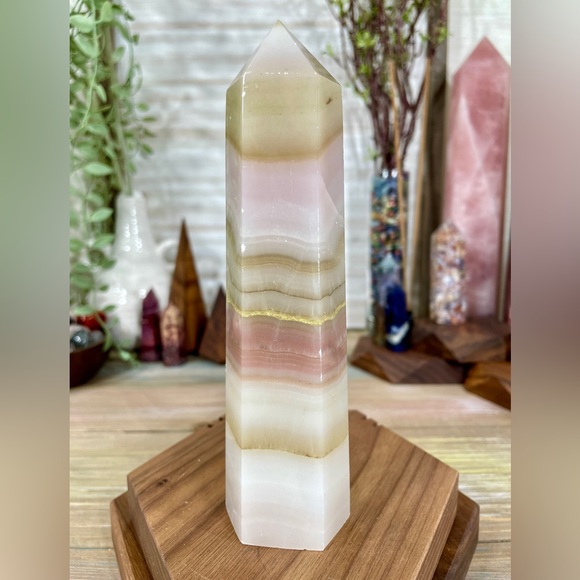 0869 Mangano Pistachio Calcite Crystal Tower - Picture 3 of 12